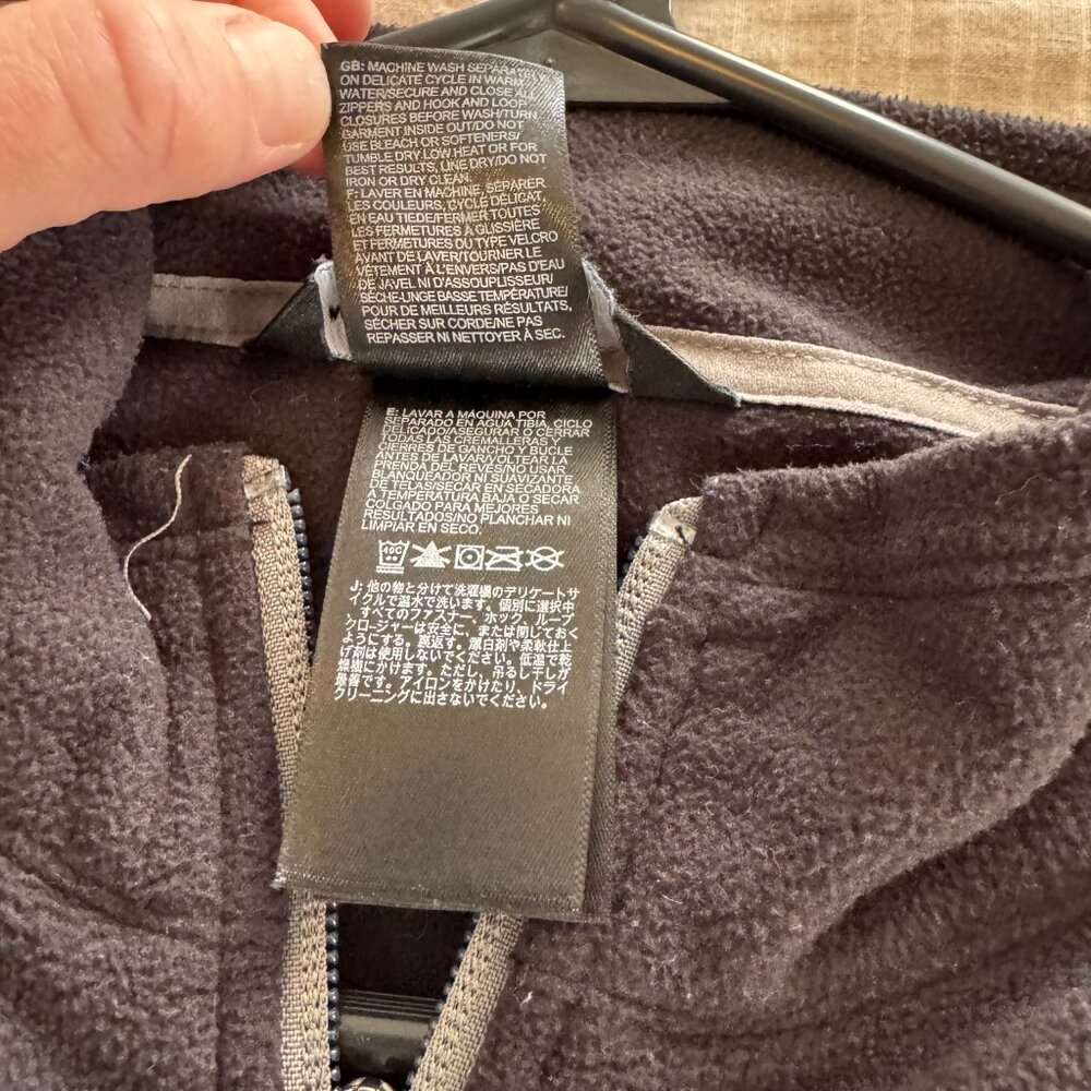 The North Face Fleece Jacket - Picture 6 of 11